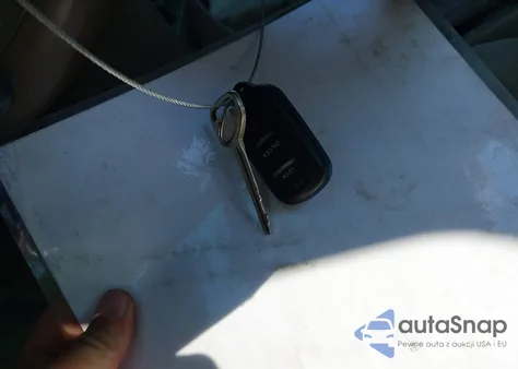 2000 Toyota Camry Le V6 from USA, damaged, VIN 4T1BF28K7YU936187